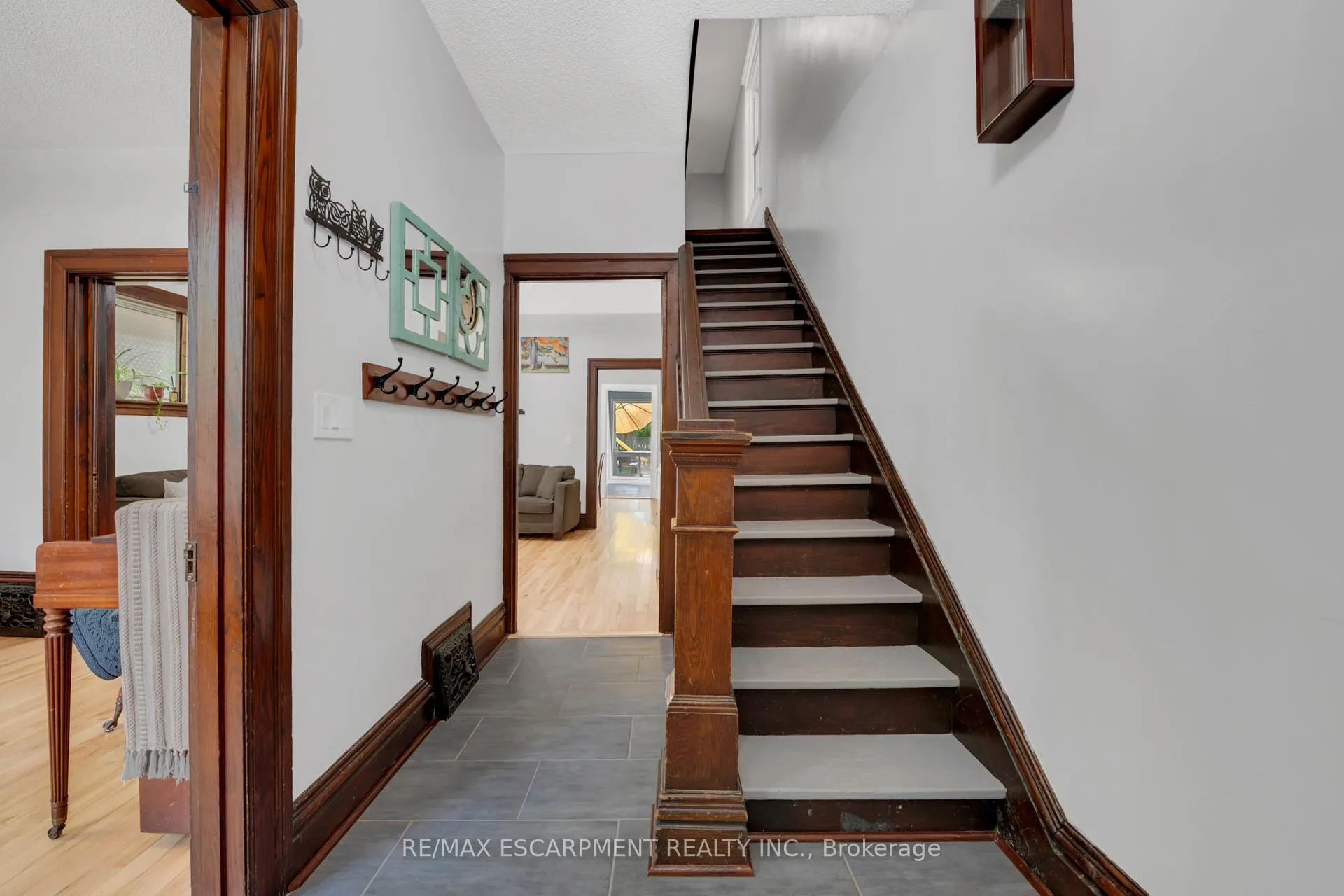 Photo 7 of 91 Peter Street, Hamilton, Strathcona — HOMEH
