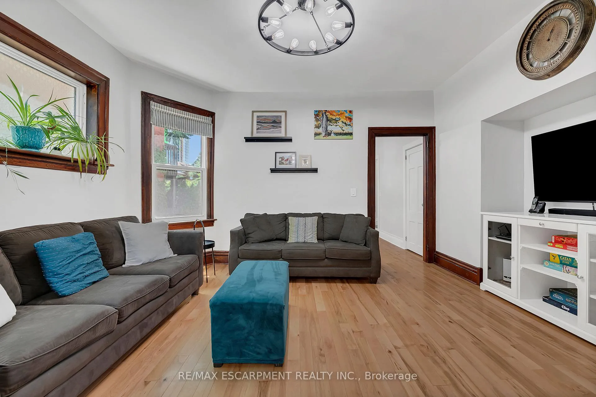 Photo 8 of 91 Peter Street, Hamilton, Strathcona — HOMEH