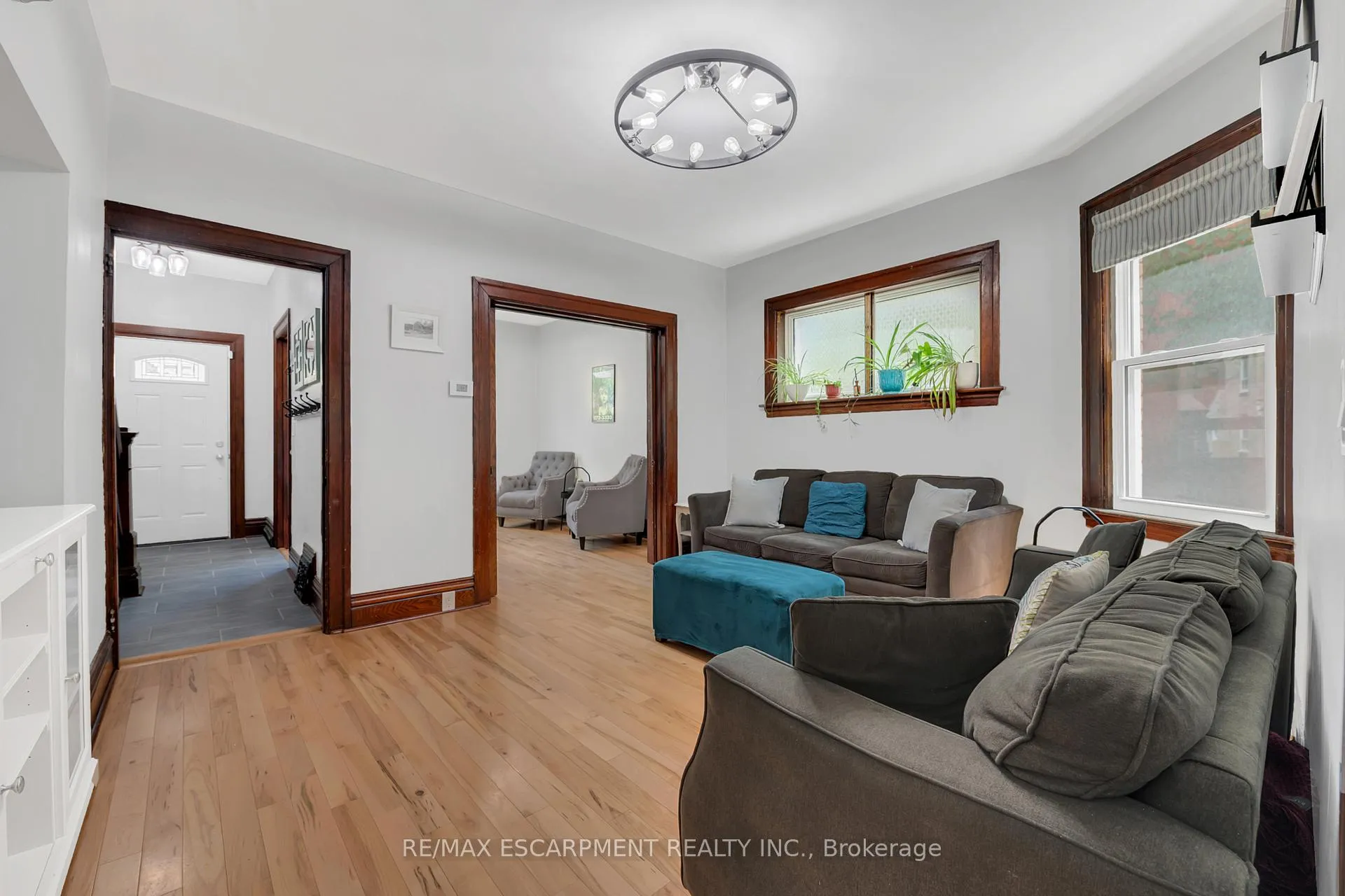Photo 9 of 91 Peter Street, Hamilton, Strathcona — HOMEH