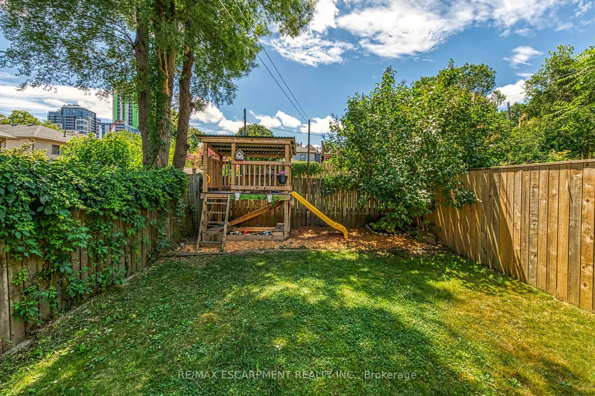 Photo 39 of 91 Peter Street, Hamilton, Strathcona — HOMEH