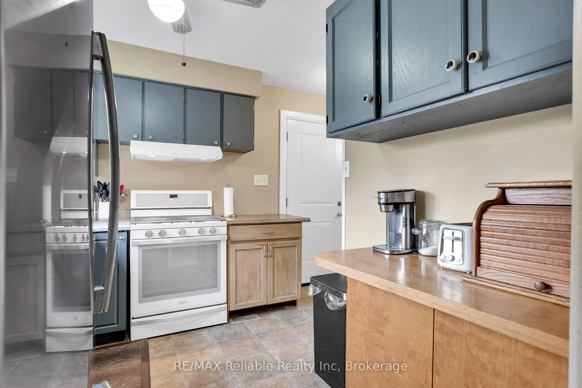 Photo 11 of 61 East Street, Central Huron, Clinton — HOMEH