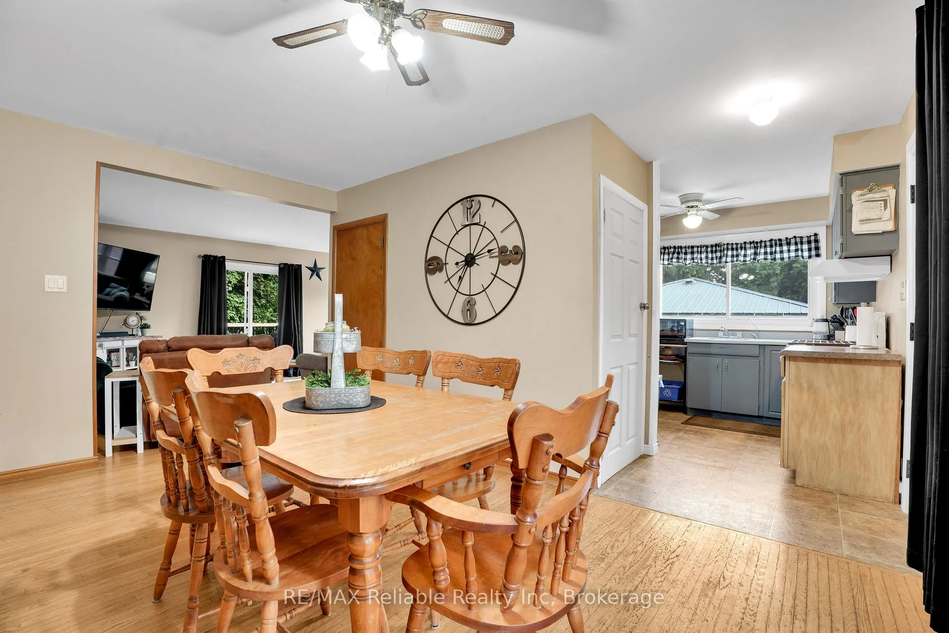 Photo 17 of 61 East Street, Central Huron, Clinton — HOMEH