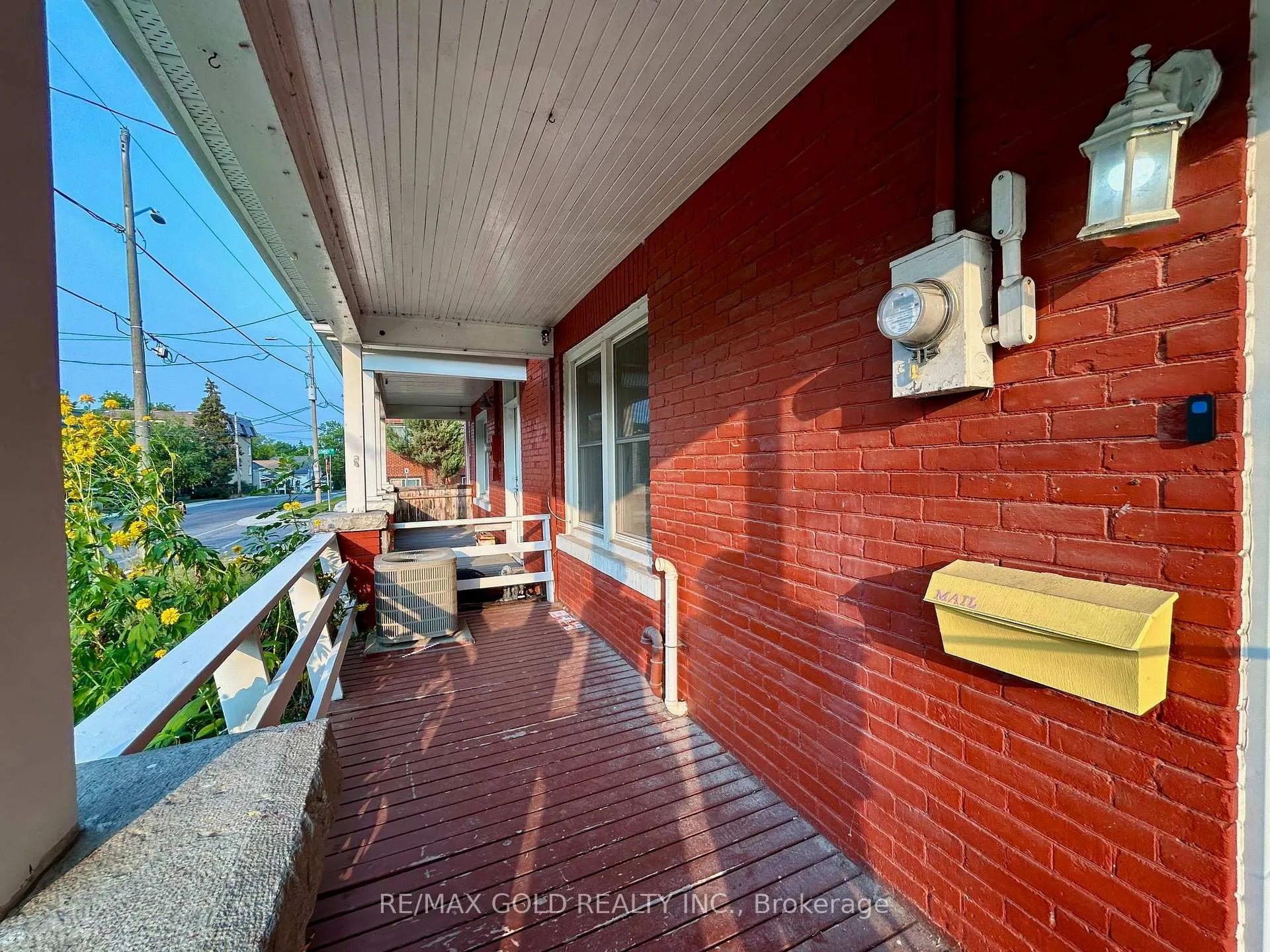 Photo 4 of 118 Stephen Street N, Kingston, East of Sir John A. Blvd — HOMEH