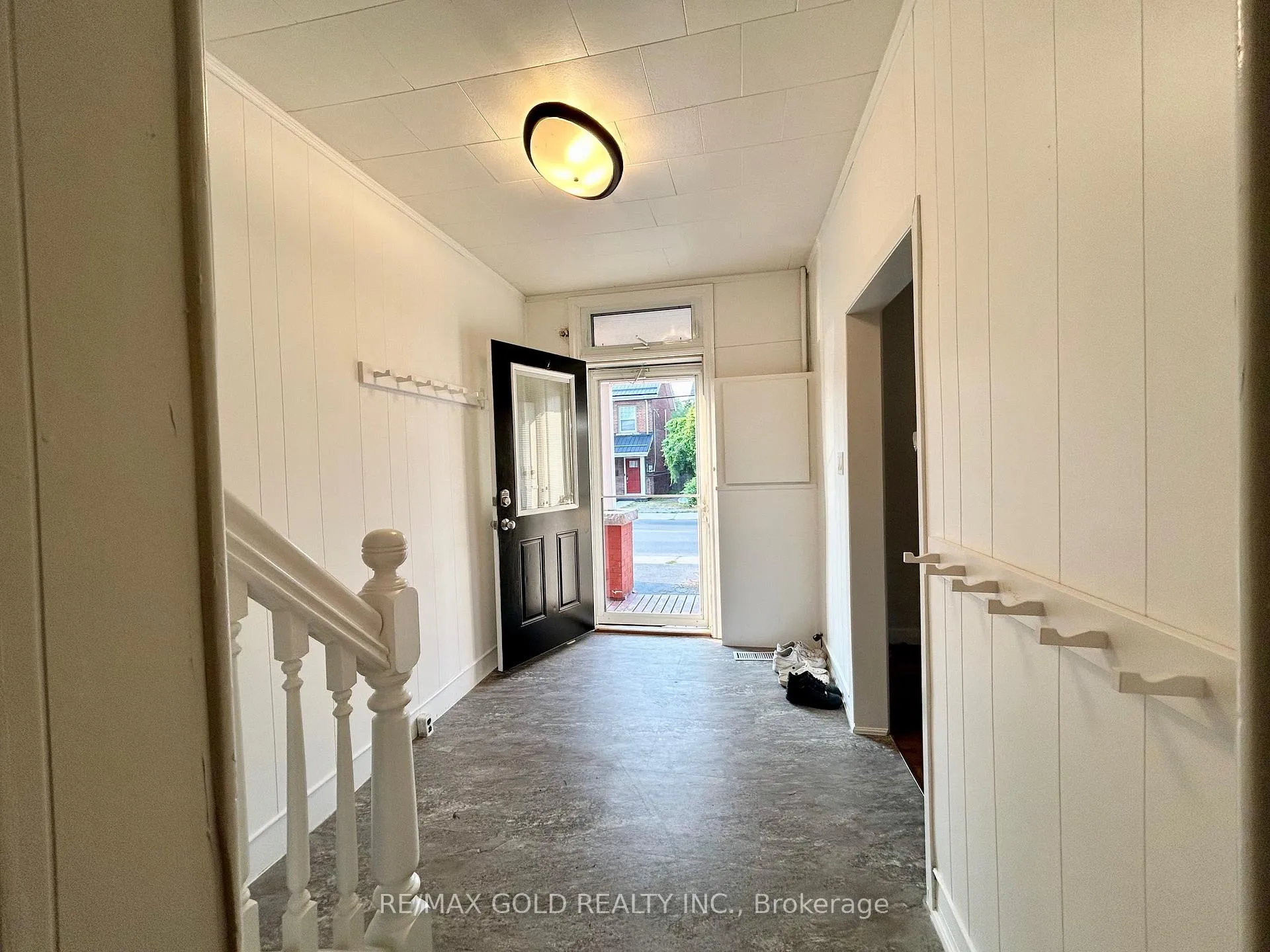 Photo 6 of 118 Stephen Street N, Kingston, East of Sir John A. Blvd — HOMEH