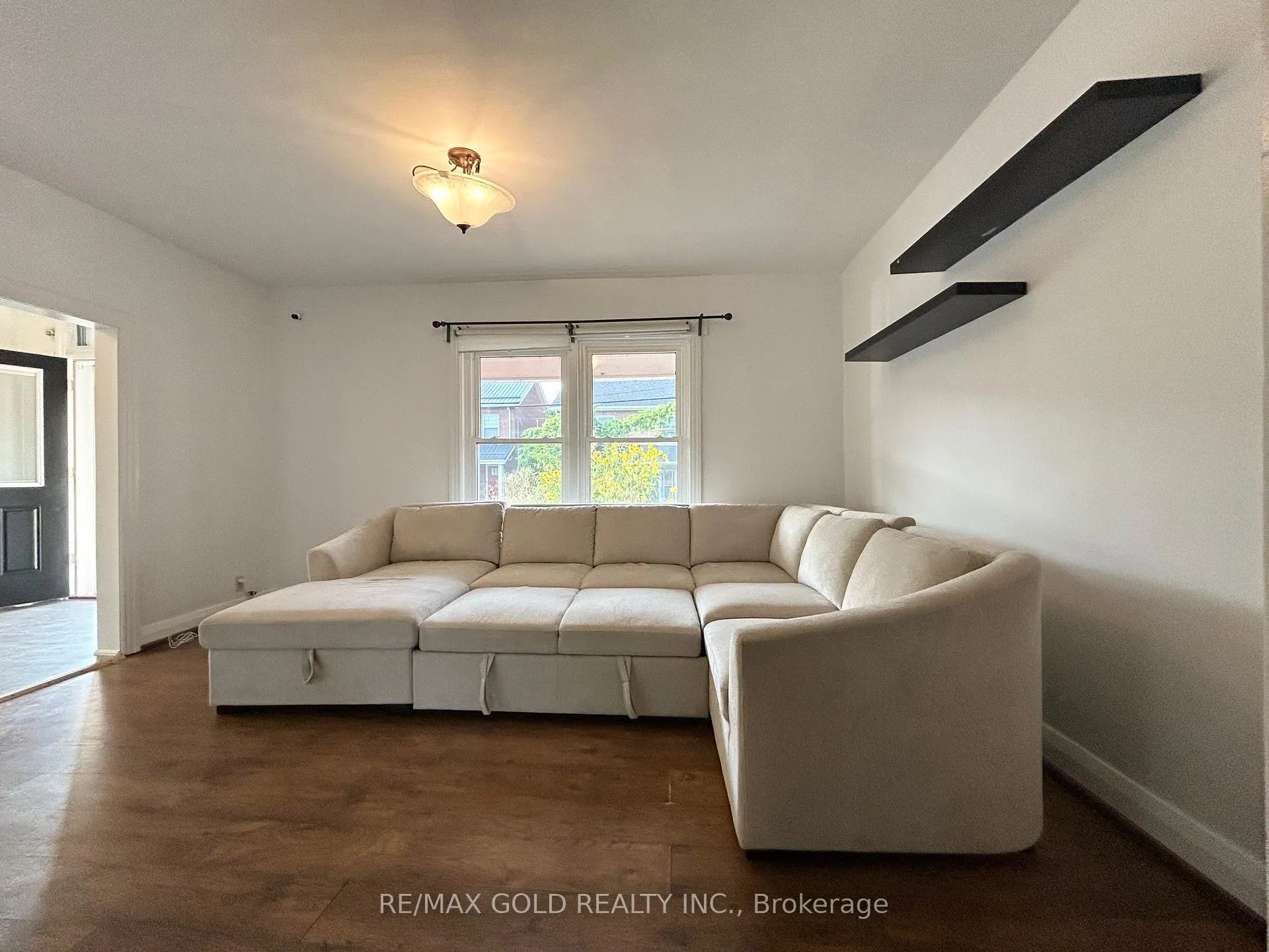 Photo 17 of 118 Stephen Street N, Kingston, East of Sir John A. Blvd — HOMEH