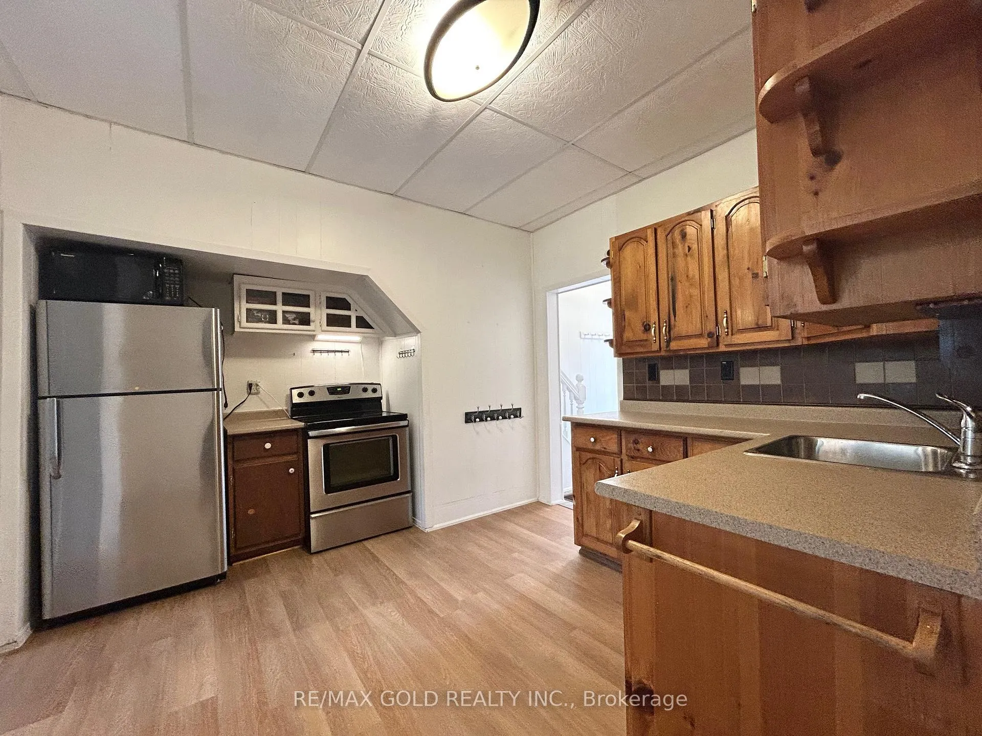Photo 21 of 118 Stephen Street N, Kingston, East of Sir John A. Blvd — HOMEH