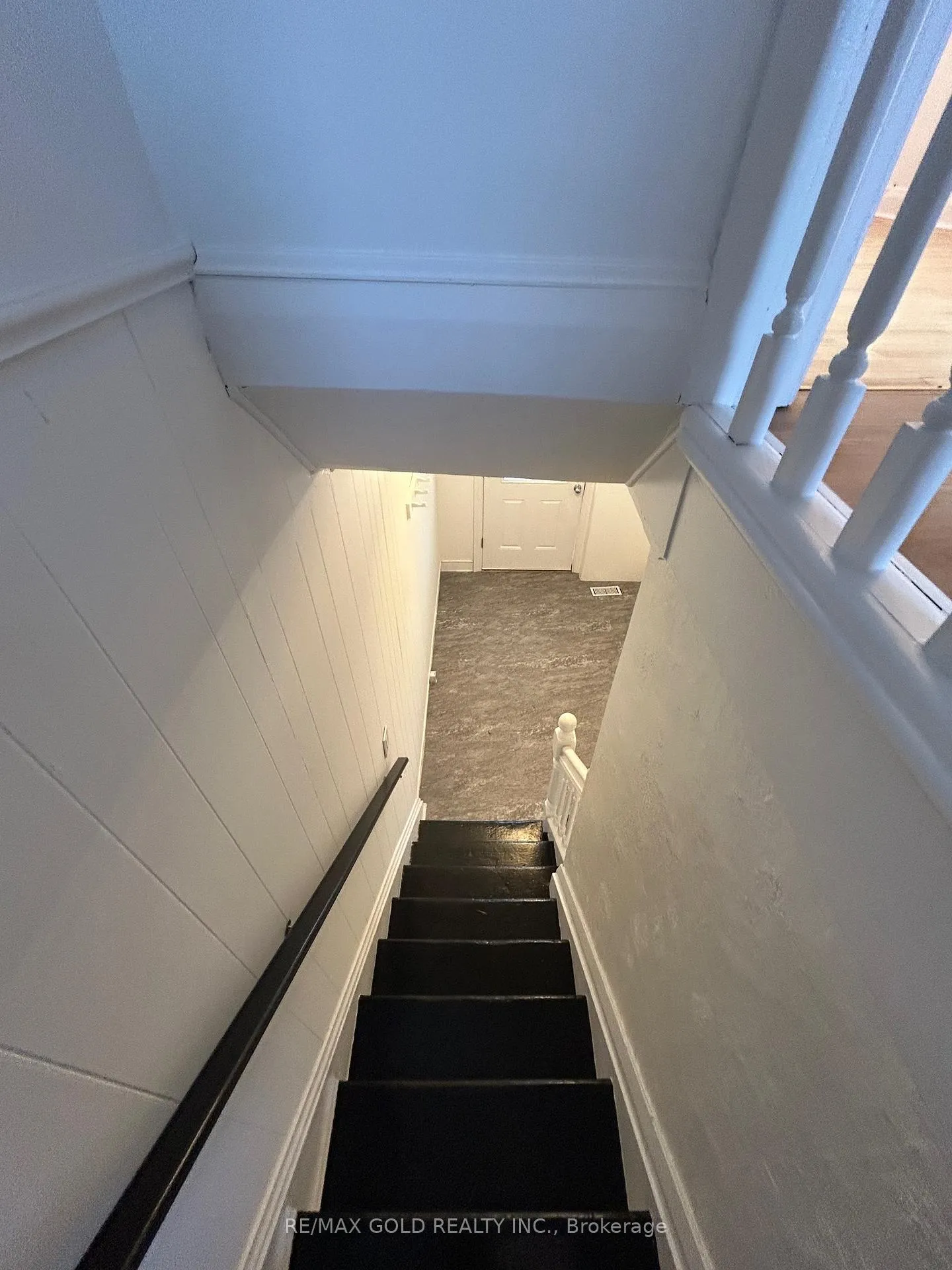 Photo 27 of 118 Stephen Street N, Kingston, East of Sir John A. Blvd — HOMEH
