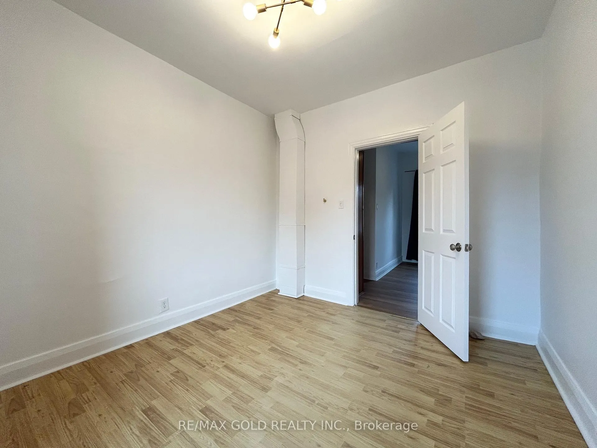 Photo 31 of 118 Stephen Street N, Kingston, East of Sir John A. Blvd — HOMEH