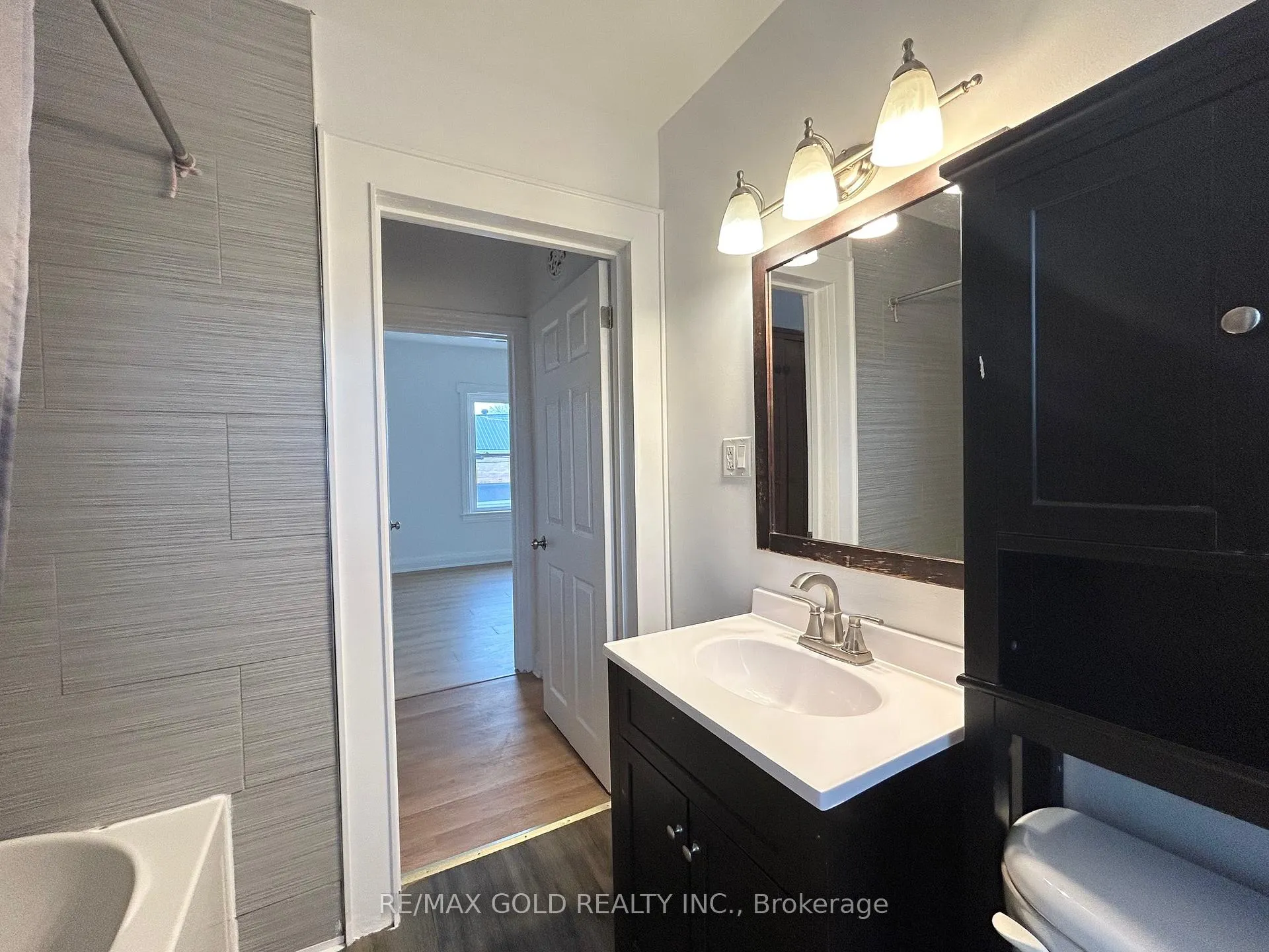 Photo 35 of 118 Stephen Street N, Kingston, East of Sir John A. Blvd — HOMEH