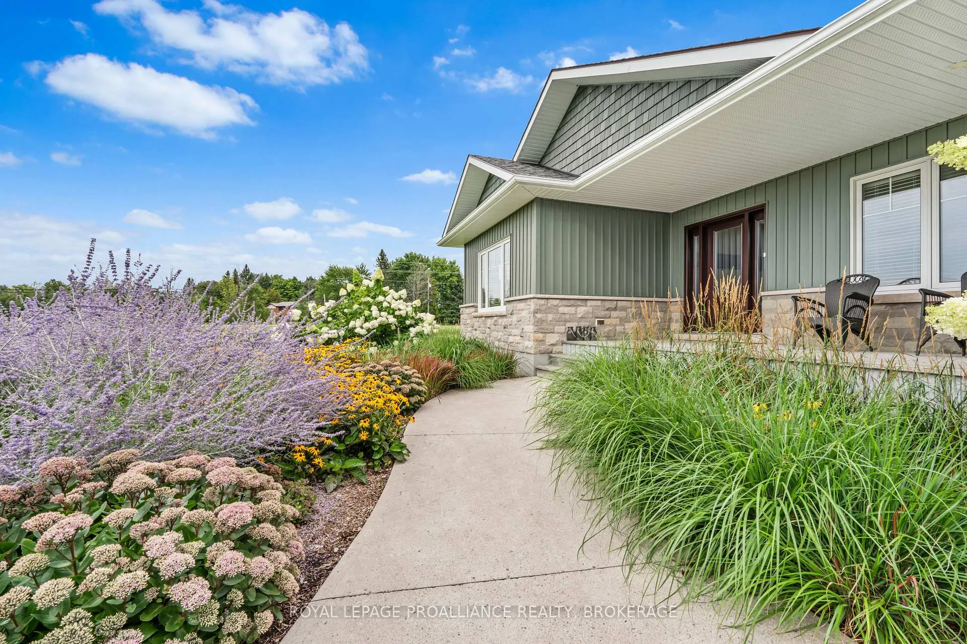 Photo 6 of 5 Sandstone Court, Frontenac, Frontenac South — HOMEH