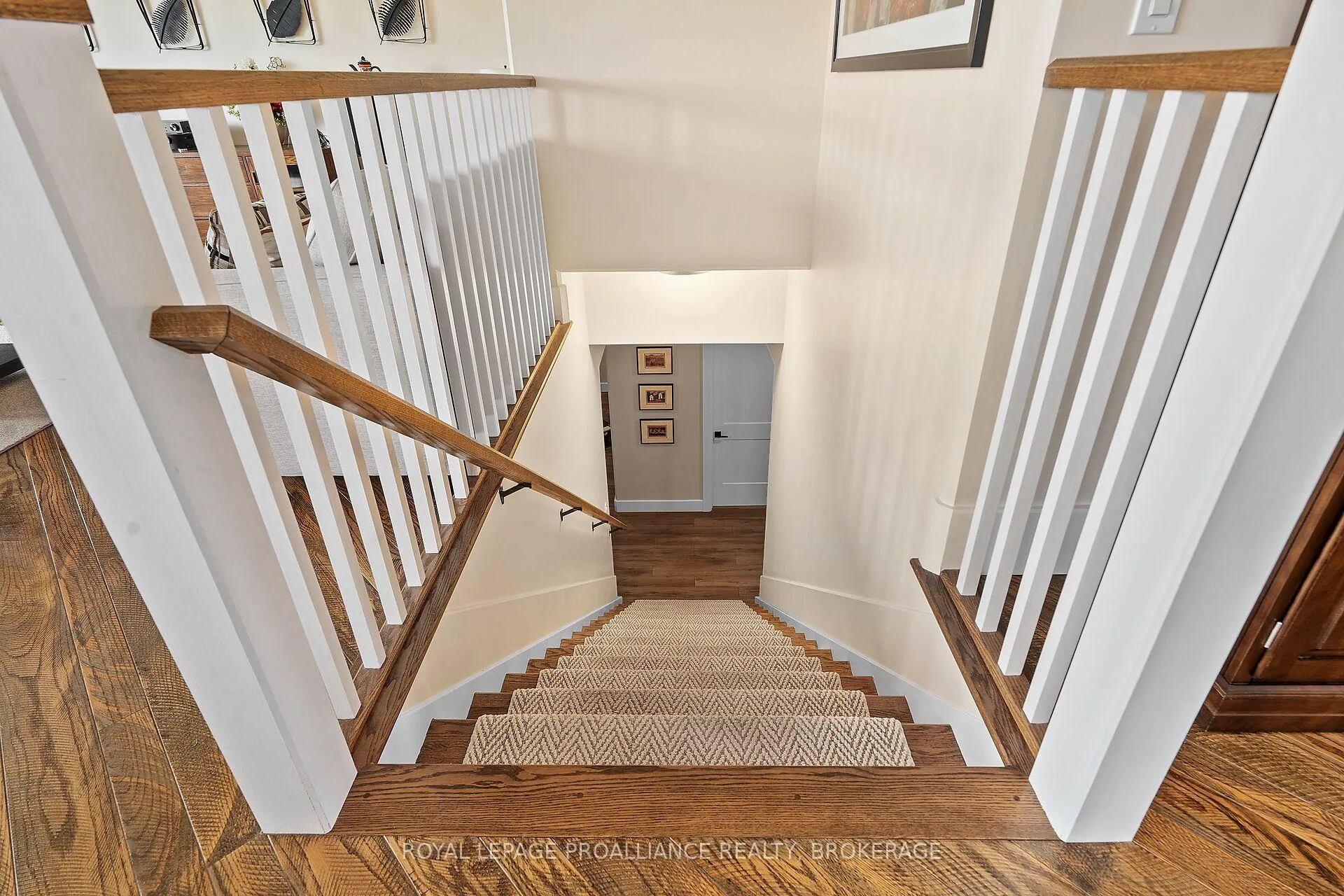 Photo 29 of 5 Sandstone Court, Frontenac, Frontenac South — HOMEH
