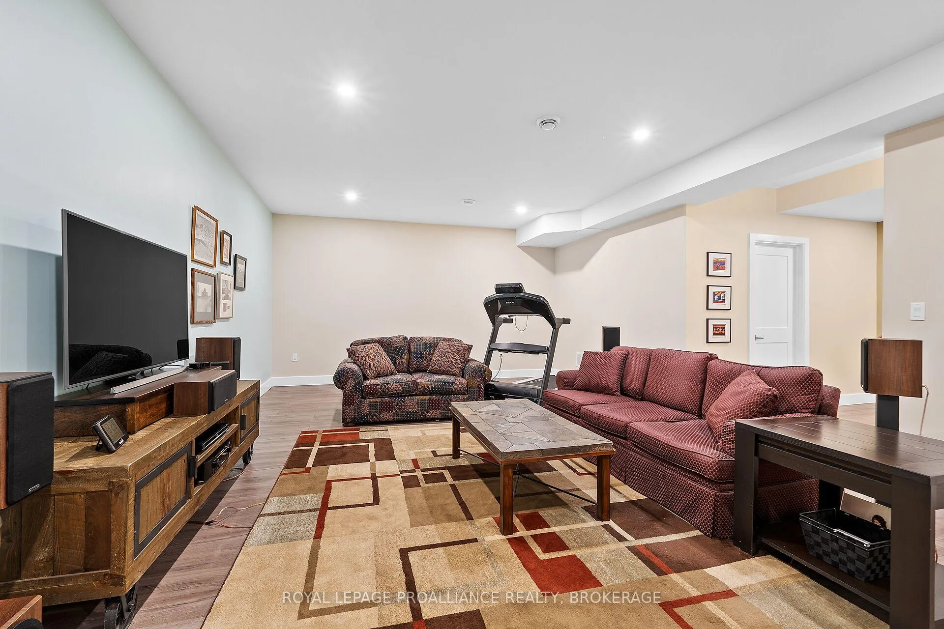 Photo 31 of 5 Sandstone Court, Frontenac, Frontenac South — HOMEH