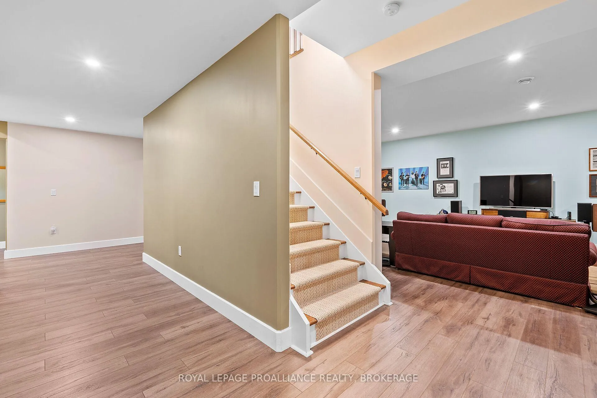 Photo 33 of 5 Sandstone Court, Frontenac, Frontenac South — HOMEH