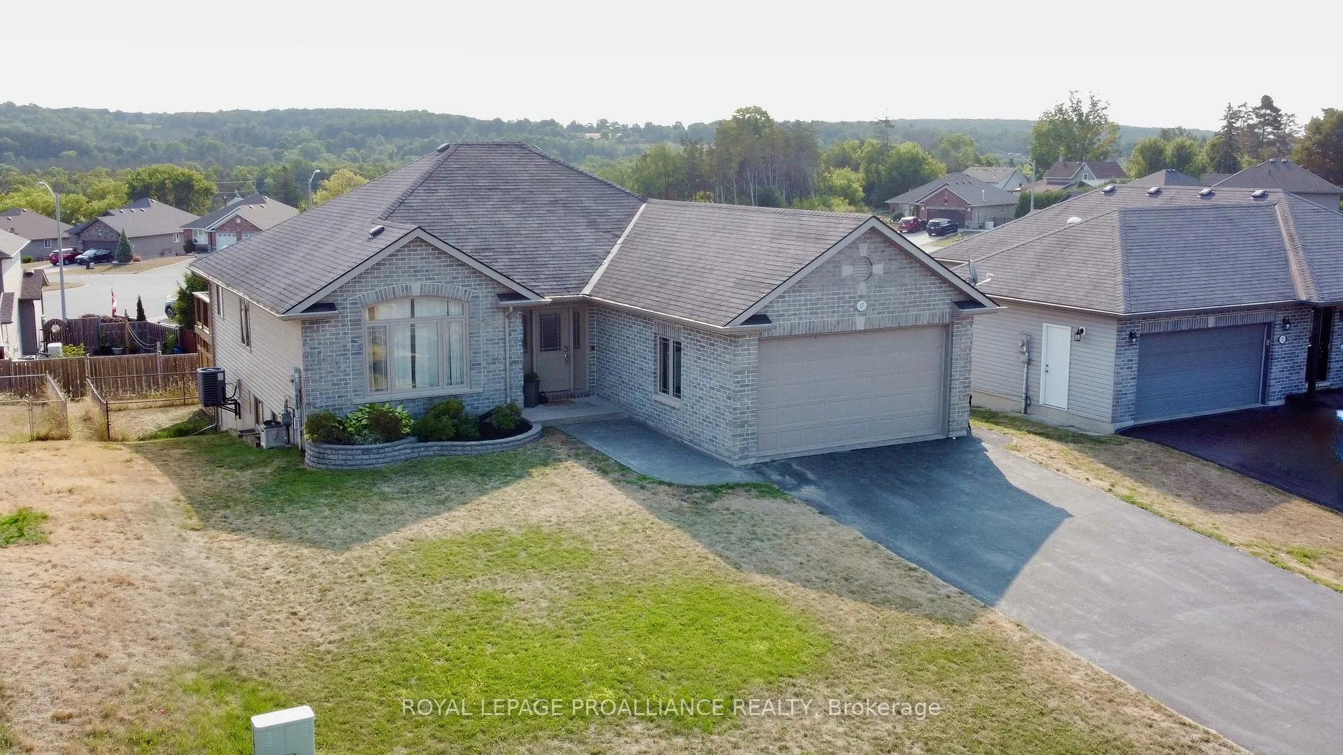 Photo 3 of 17 Rosewood Drive, Quinte West, Frankford Ward — HOMEH