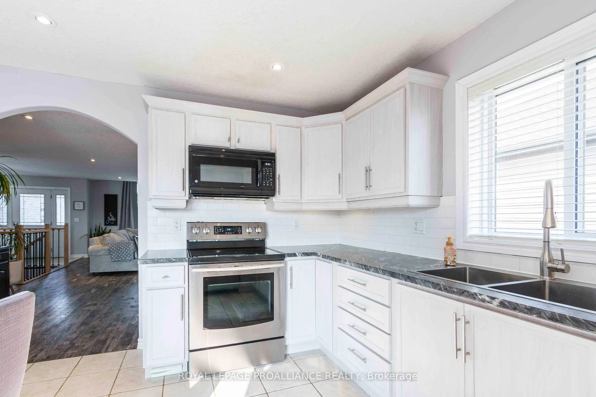 Photo 12 of 17 Rosewood Drive, Quinte West, Frankford Ward — HOMEH