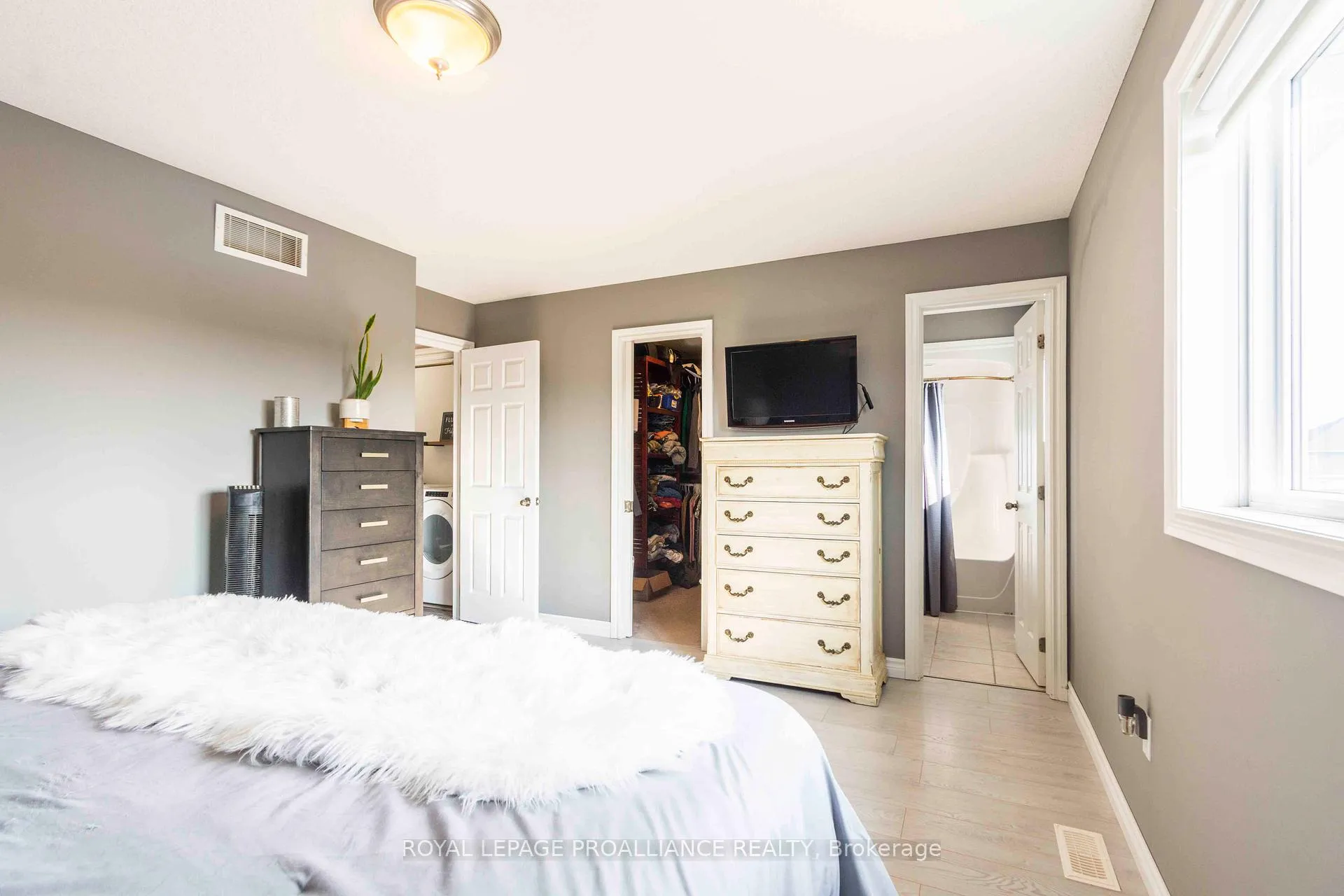 Photo 15 of 17 Rosewood Drive, Quinte West, Frankford Ward — HOMEH