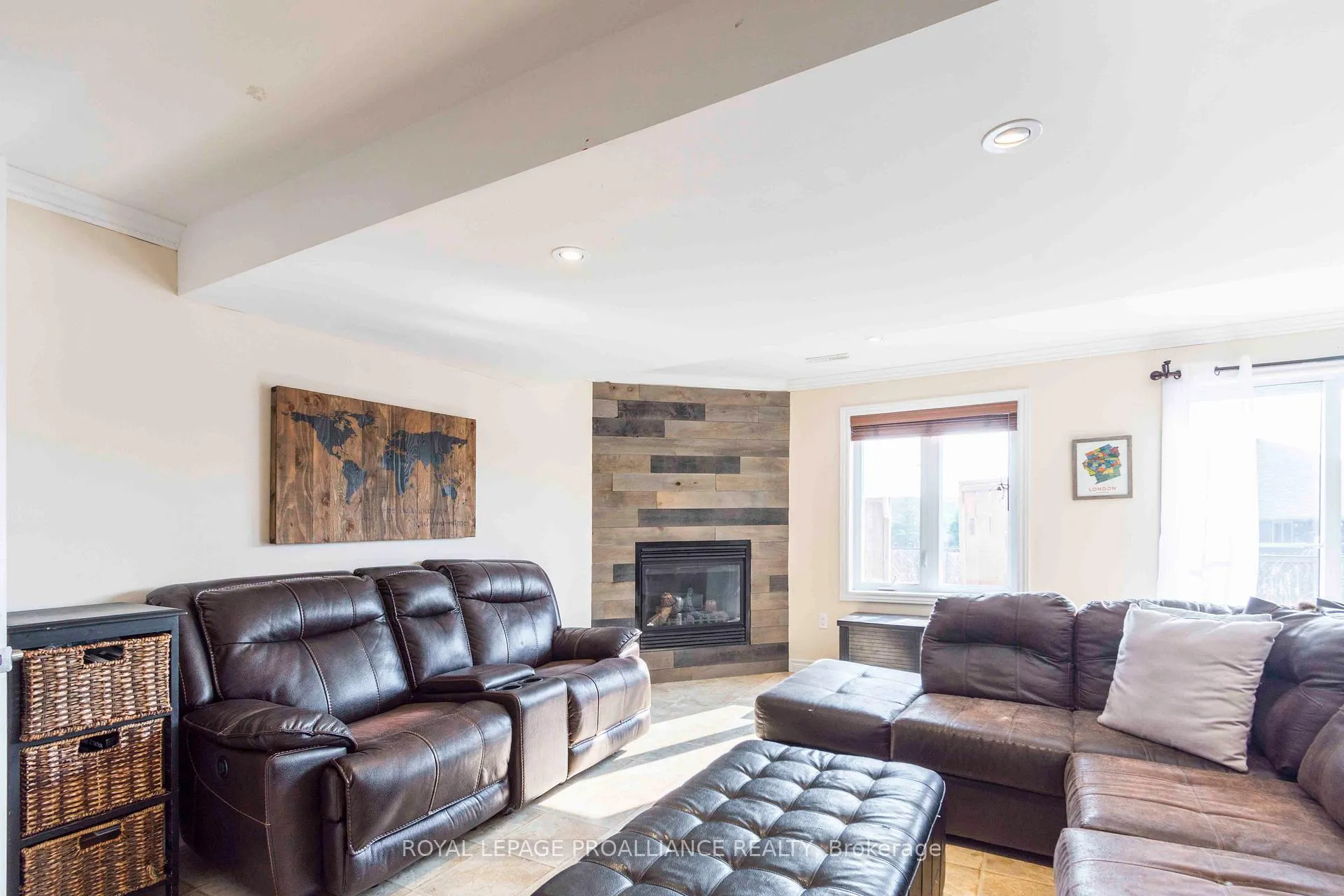 Photo 20 of 17 Rosewood Drive, Quinte West, Frankford Ward — HOMEH