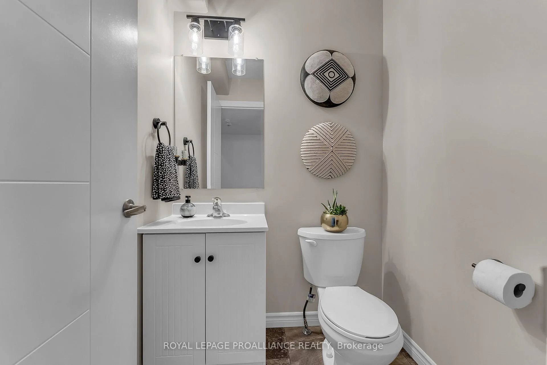 Photo 9 of 27 Ridgeway Place, Belleville, Belleville Ward — HOMEH