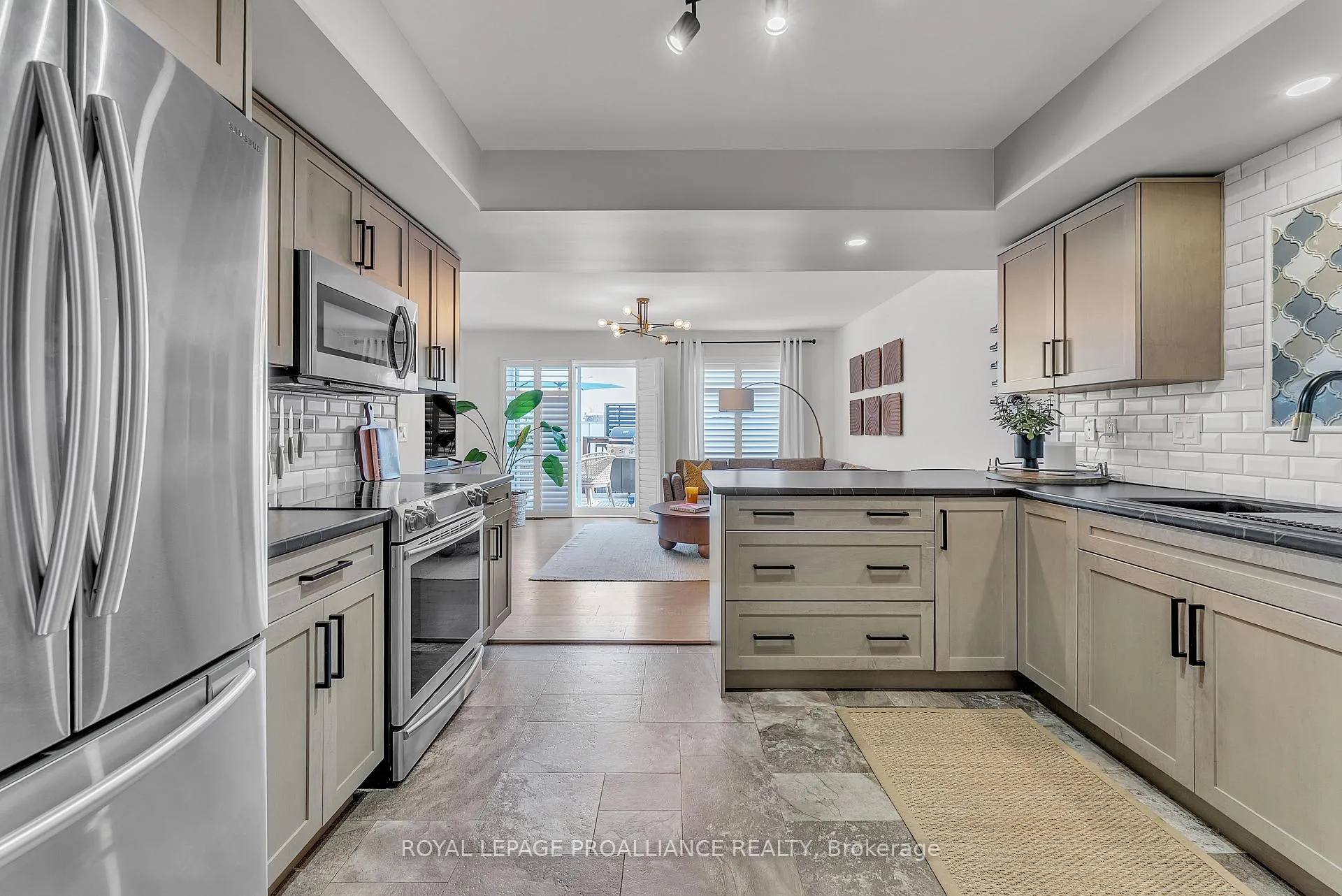 Photo 11 of 27 Ridgeway Place, Belleville, Belleville Ward — HOMEH