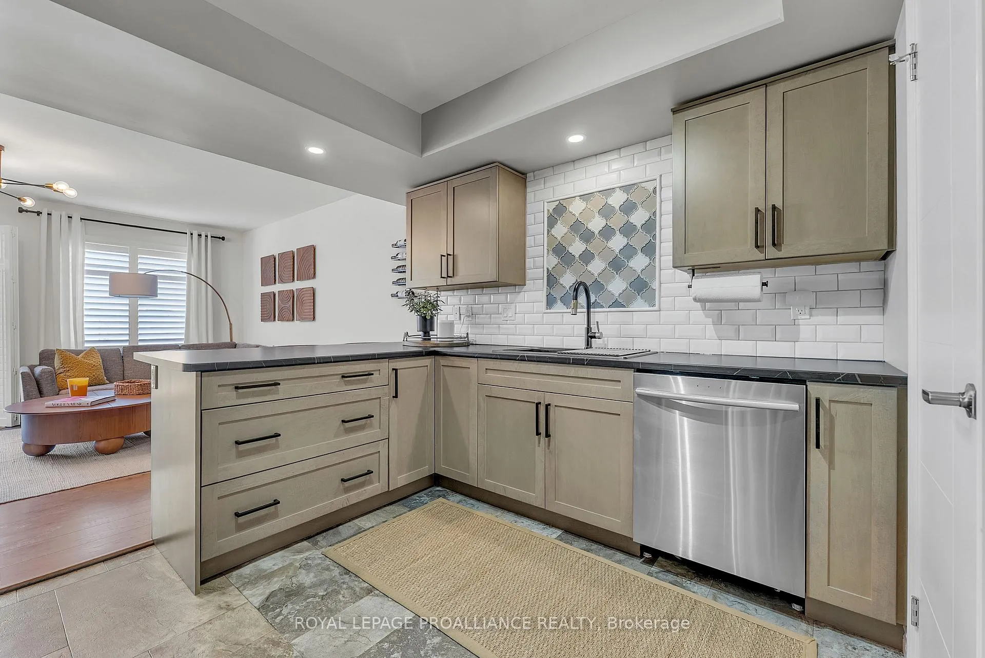 Photo 12 of 27 Ridgeway Place, Belleville, Belleville Ward — HOMEH