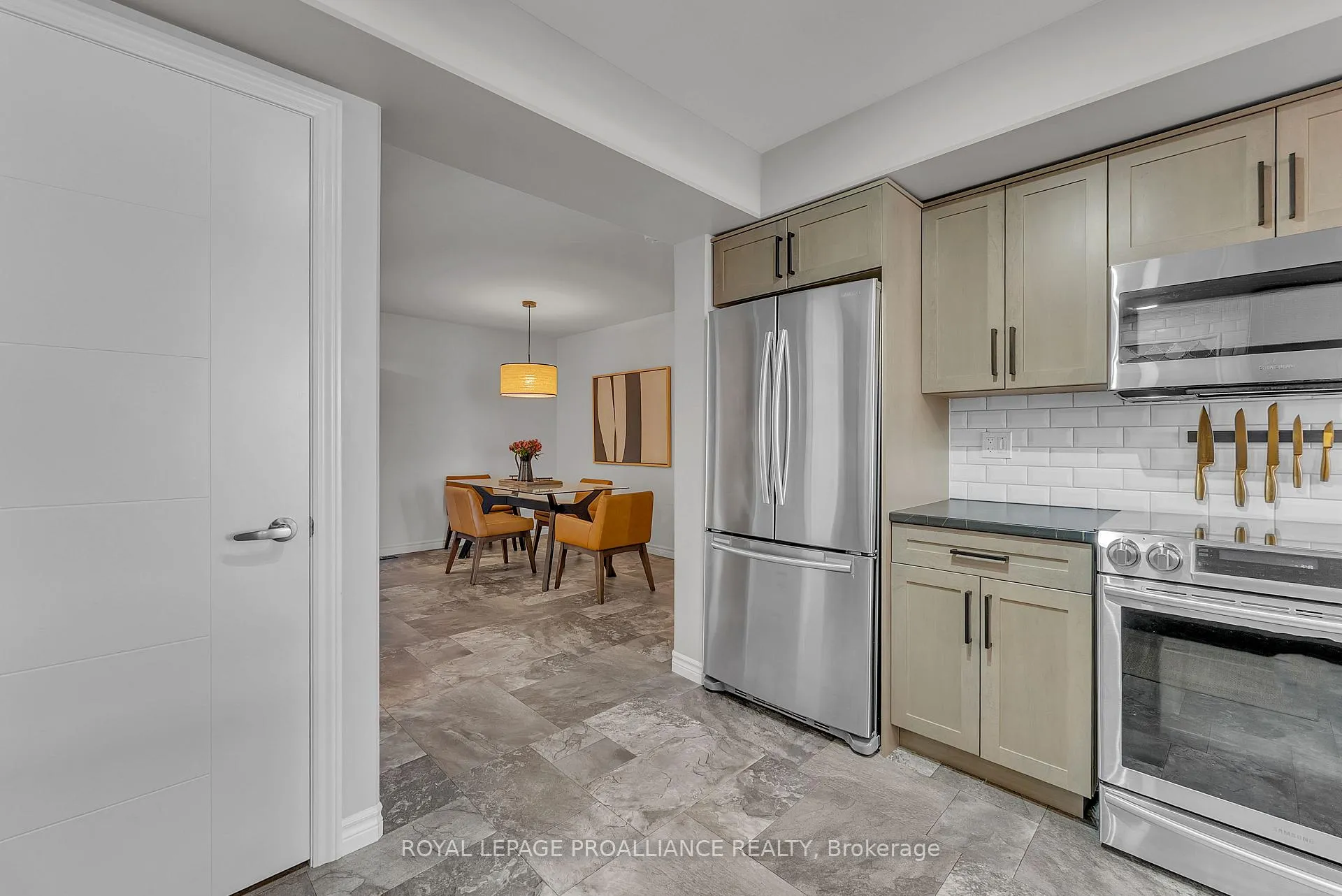 Photo 16 of 27 Ridgeway Place, Belleville, Belleville Ward — HOMEH