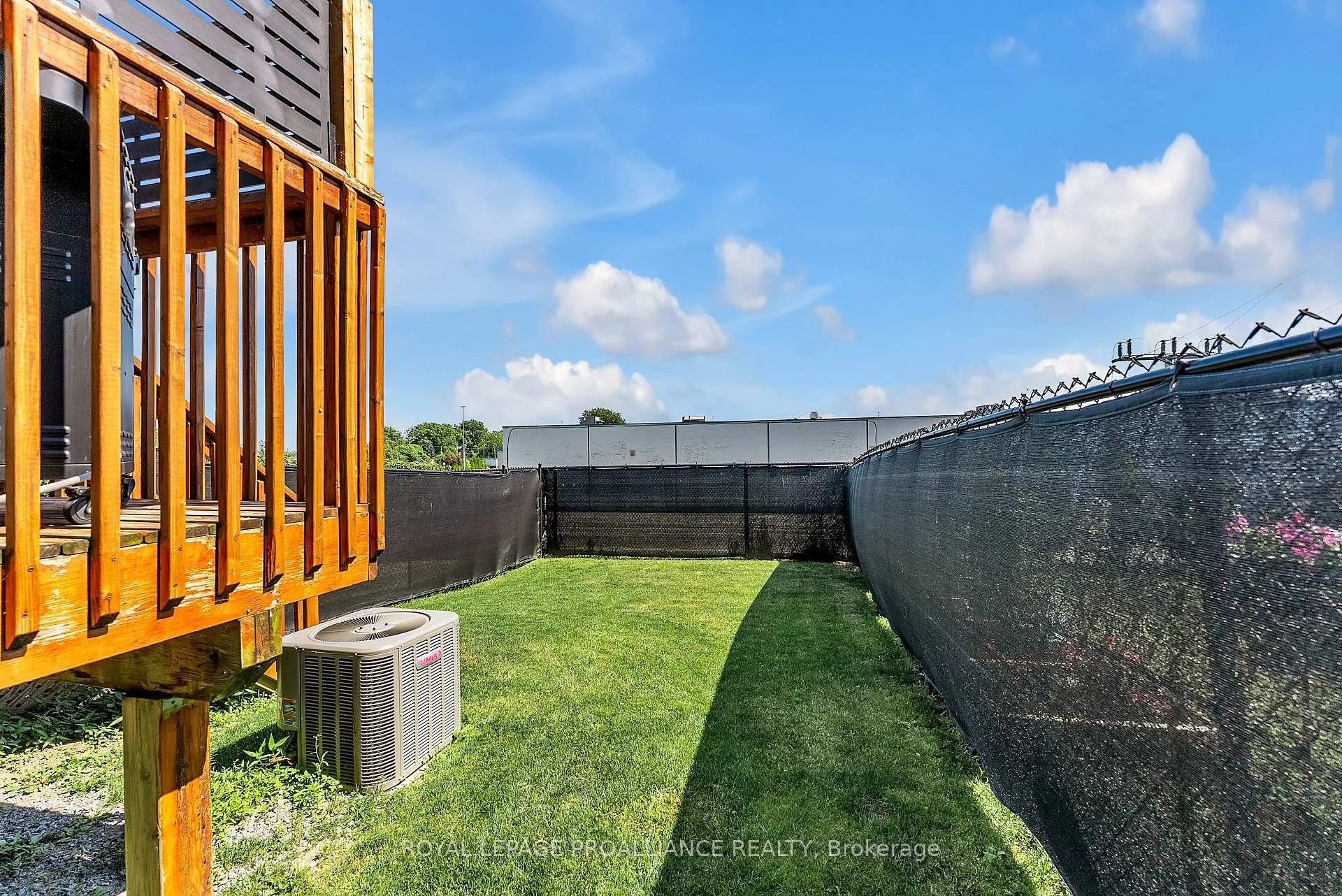 Photo 23 of 27 Ridgeway Place, Belleville, Belleville Ward — HOMEH
