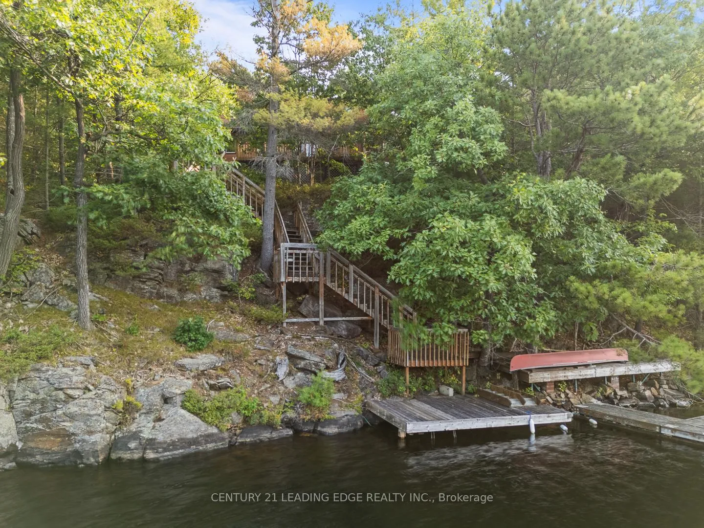 Photo 3 of 764 Peninsula Road, Gravenhurst, Wood (Gravenhurst) — HOMEH