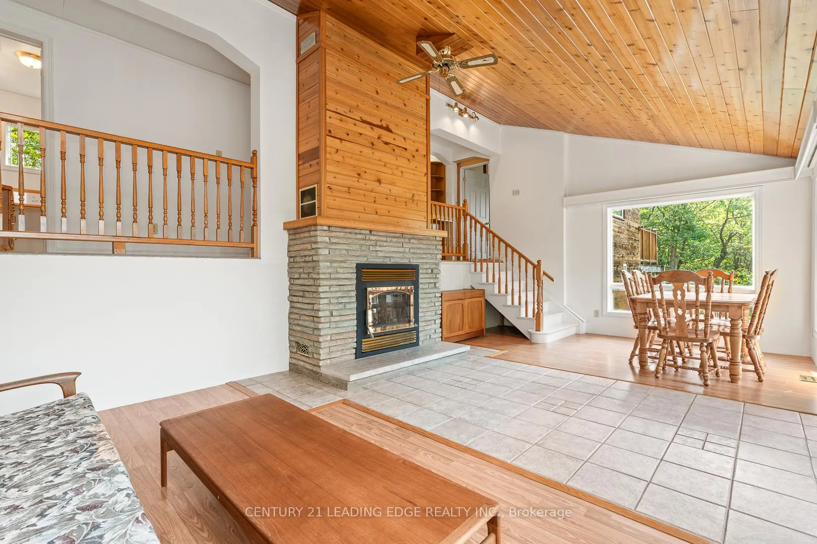 Photo 5 of 764 Peninsula Road, Gravenhurst, Wood (Gravenhurst) — HOMEH