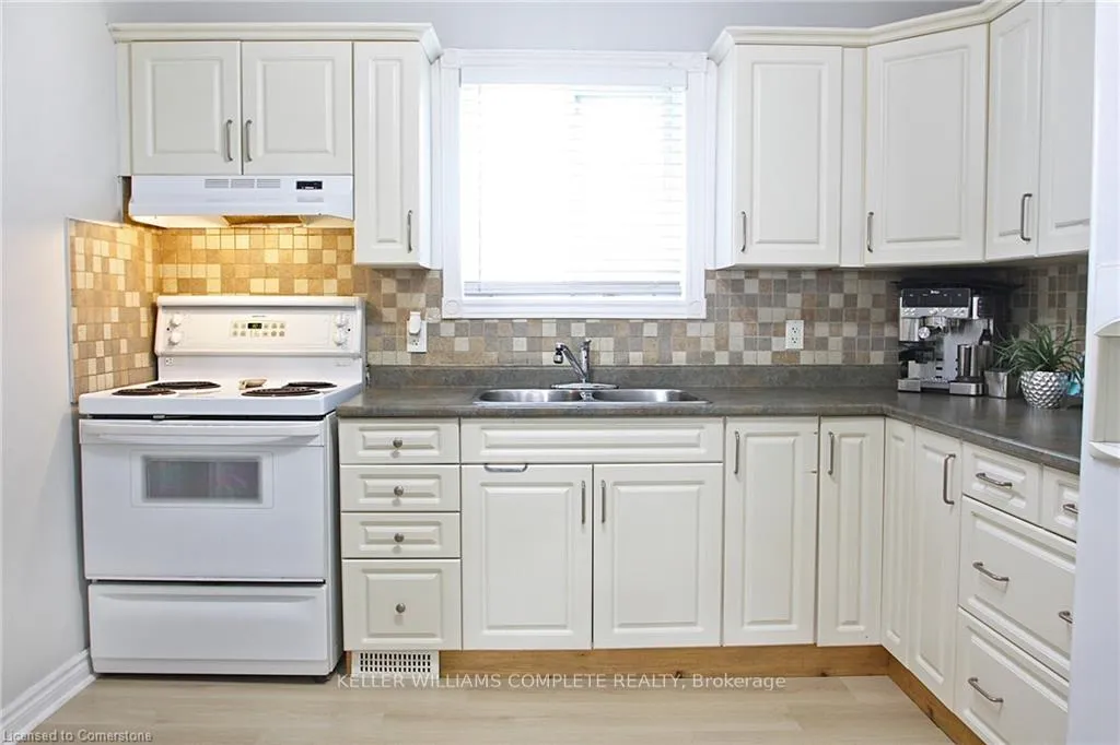 Photo 16 of 129 Birge Street, Hamilton, Beasley — HOMEH