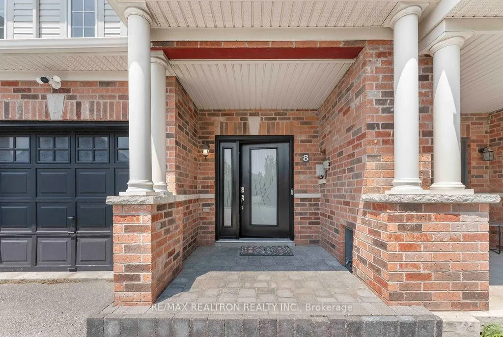 Photo 4 of 8 Ramona Way, Whitby, Brooklin — HOMEH
