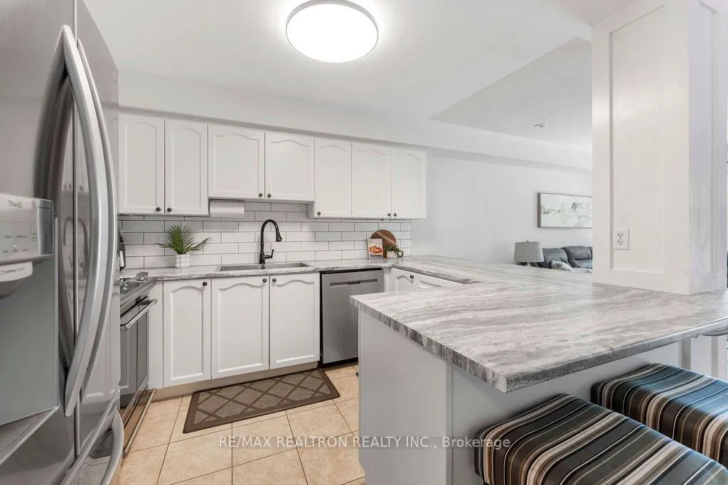 Photo 8 of 8 Ramona Way, Whitby, Brooklin — HOMEH