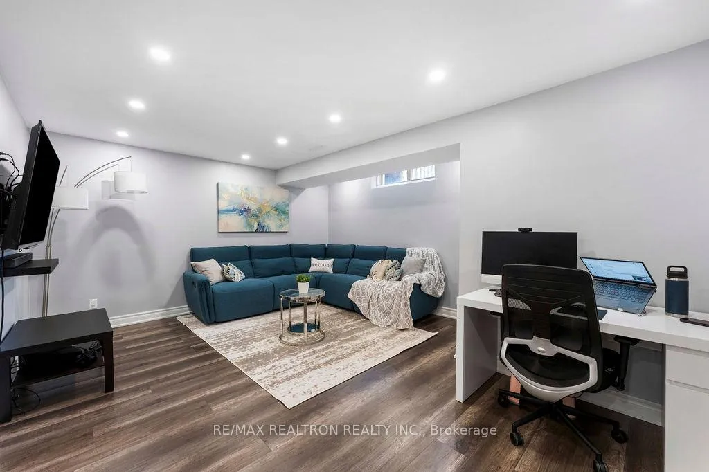 Photo 31 of 8 Ramona Way, Whitby, Brooklin — HOMEH