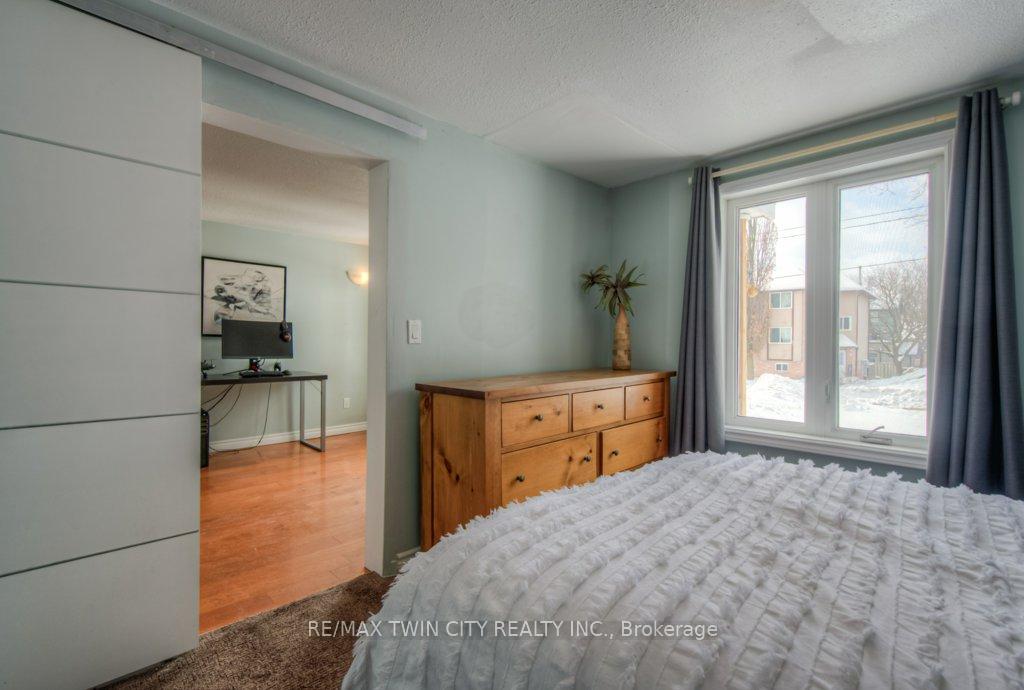 Photo 11 of 235 Charing Cross Street, Brant, Brantford Twp — HOMEH