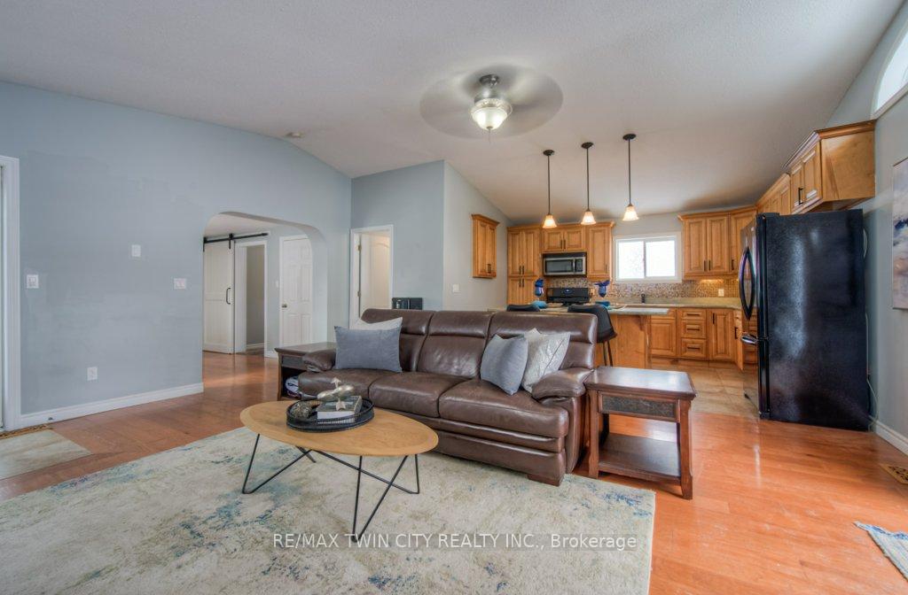 Photo 17 of 235 Charing Cross Street, Brant, Brantford Twp — HOMEH