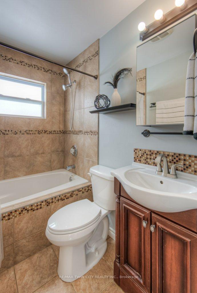 Photo 27 of 235 Charing Cross Street, Brant, Brantford Twp — HOMEH