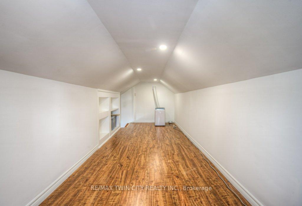 Photo 31 of 235 Charing Cross Street, Brant, Brantford Twp — HOMEH
