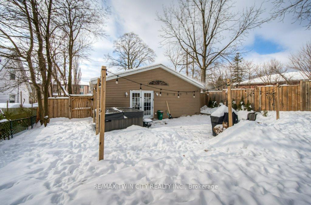 Photo 37 of 235 Charing Cross Street, Brant, Brantford Twp — HOMEH