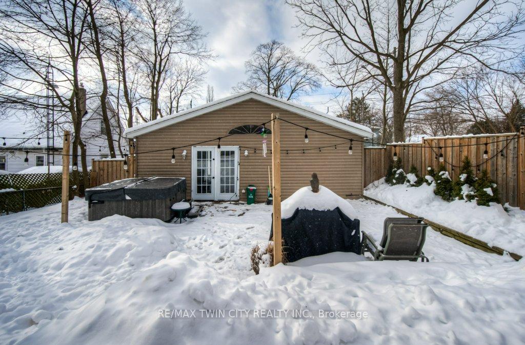 Photo 38 of 235 Charing Cross Street, Brant, Brantford Twp — HOMEH
