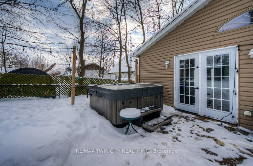 Photo 40 of 235 Charing Cross Street, Brant, Brantford Twp — HOMEH