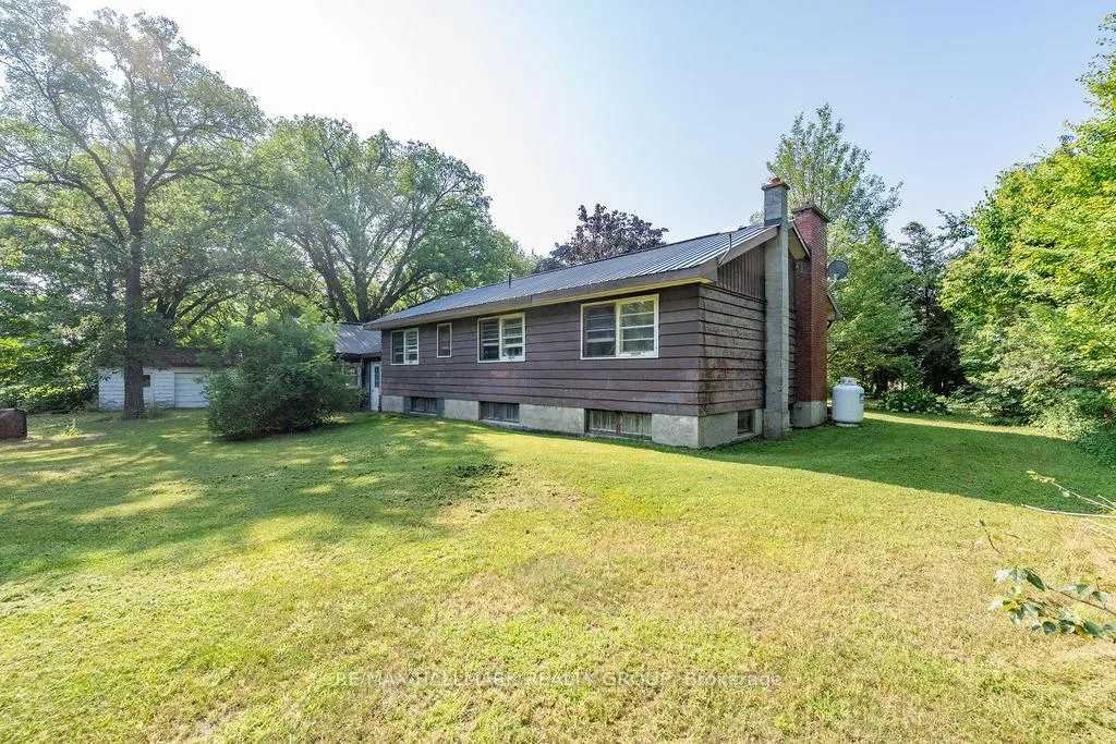 Photo 3 of 768 Russett Drive, McNab/Braeside, Mcnab/Braeside Twps — HOMEH