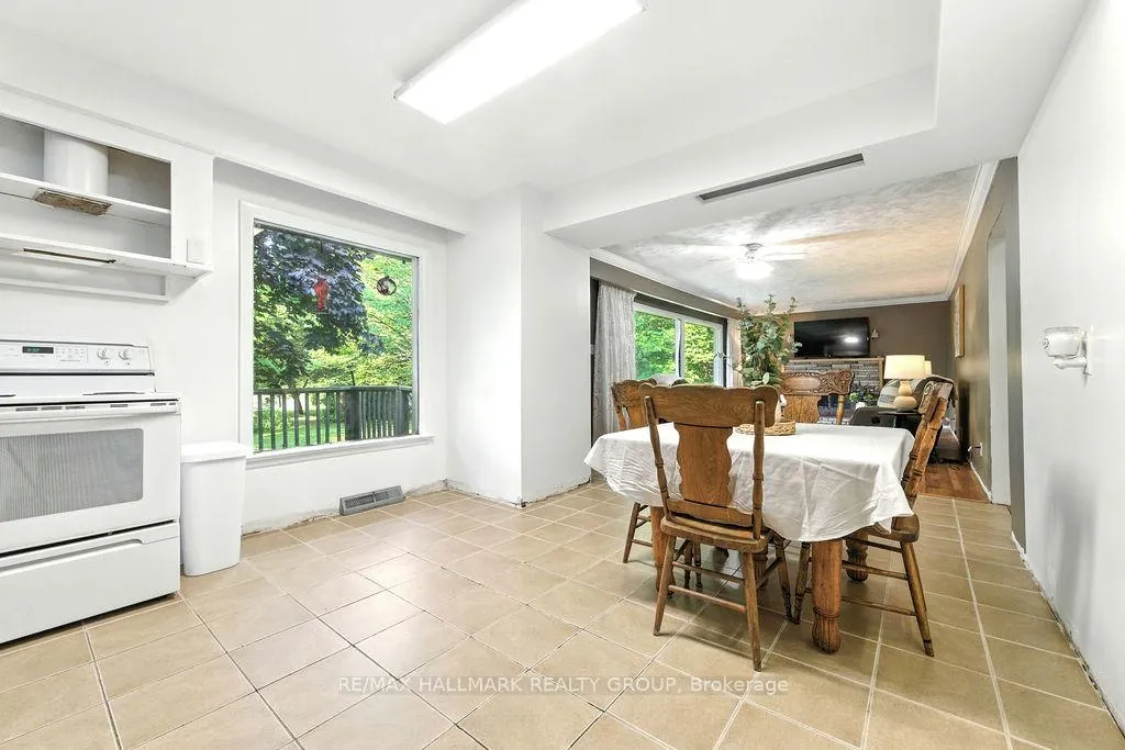 Photo 5 of 768 Russett Drive, McNab/Braeside, Mcnab/Braeside Twps — HOMEH