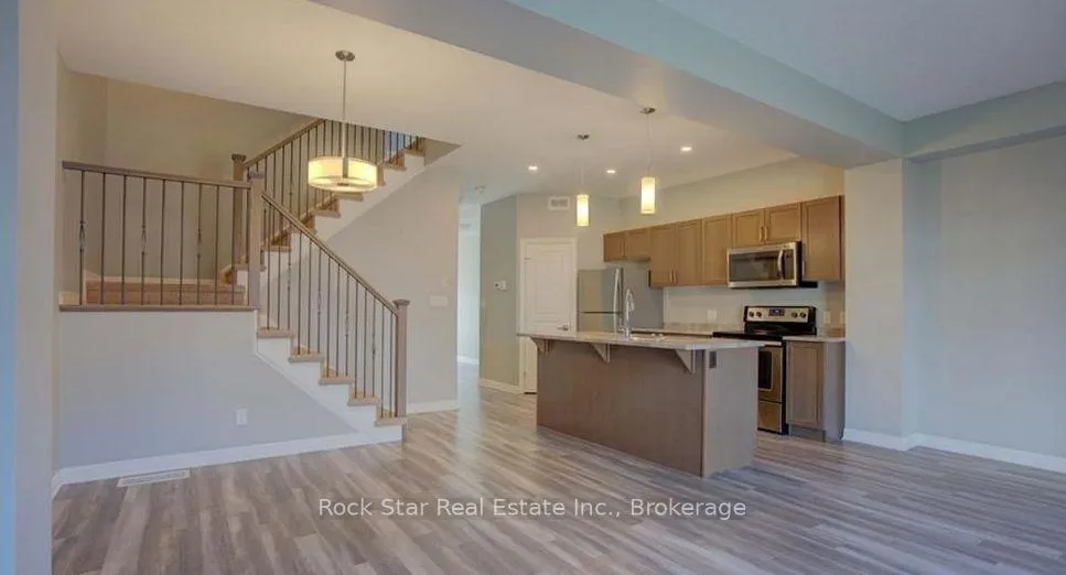 Photo 2 of 1386 Tremont Drive S, Kingston, City Northwest — HOMEH