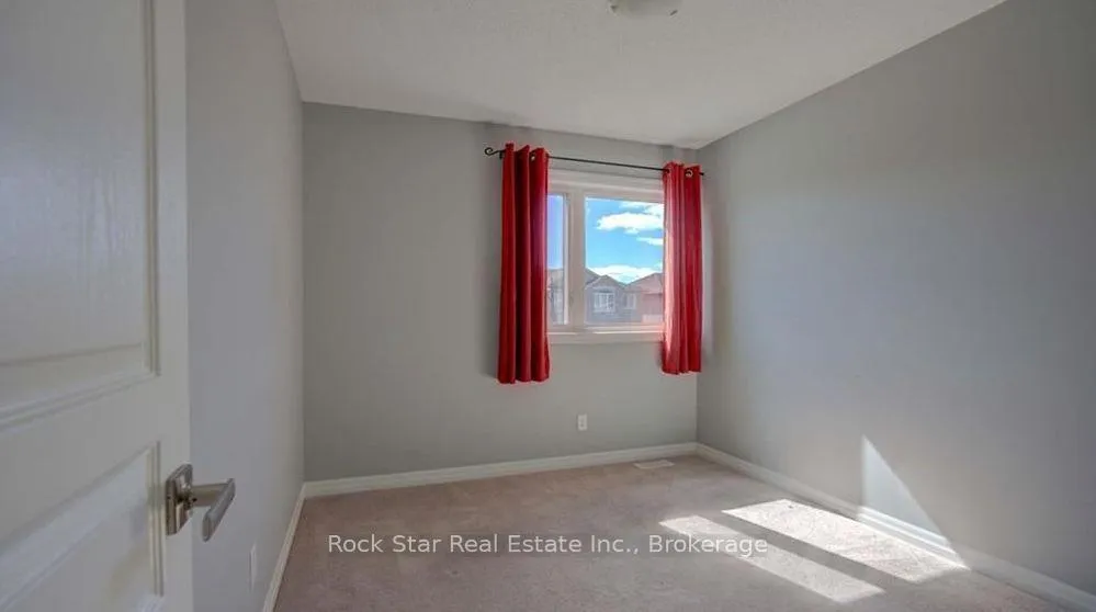 Photo 10 of 1386 Tremont Drive S, Kingston, City Northwest — HOMEH