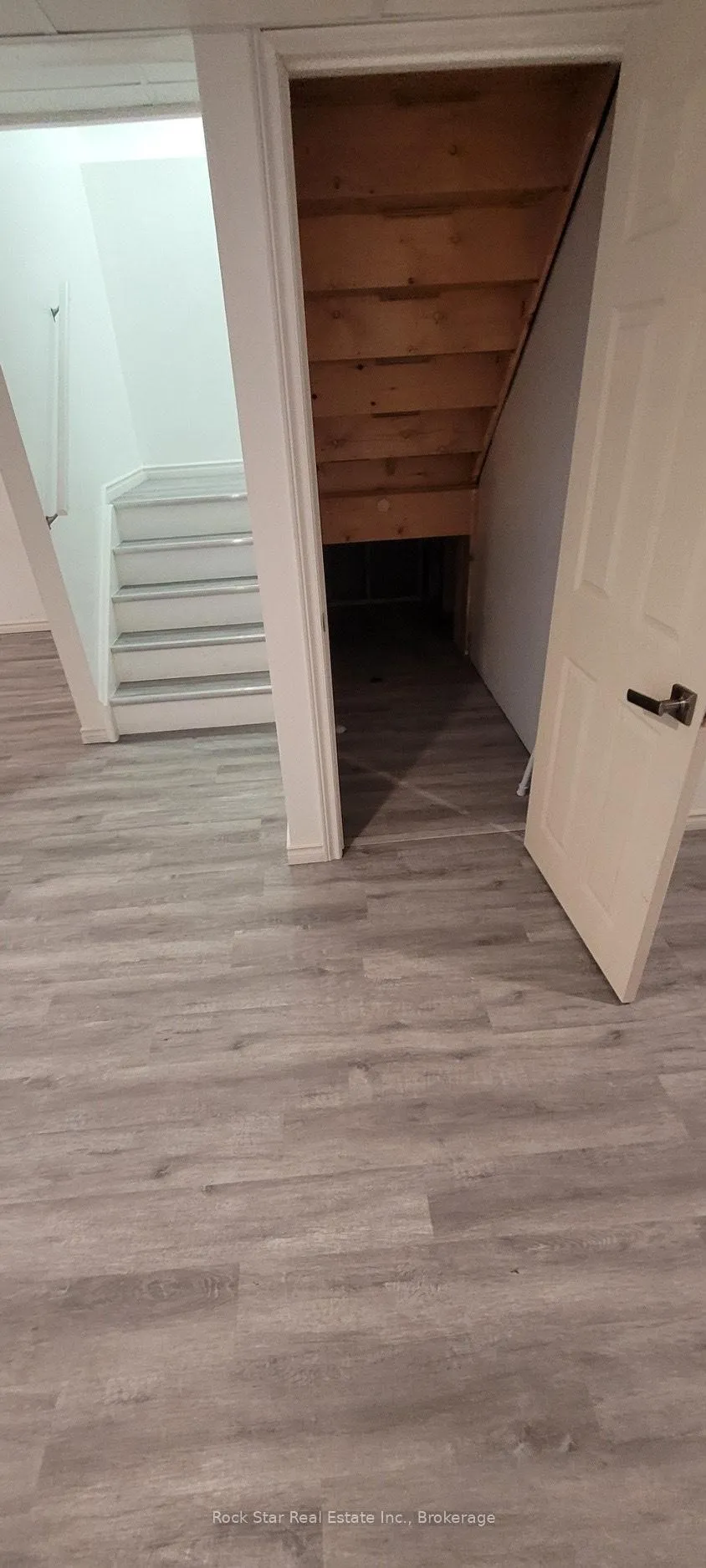 Photo 15 of 1386 Tremont Drive S, Kingston, City Northwest — HOMEH