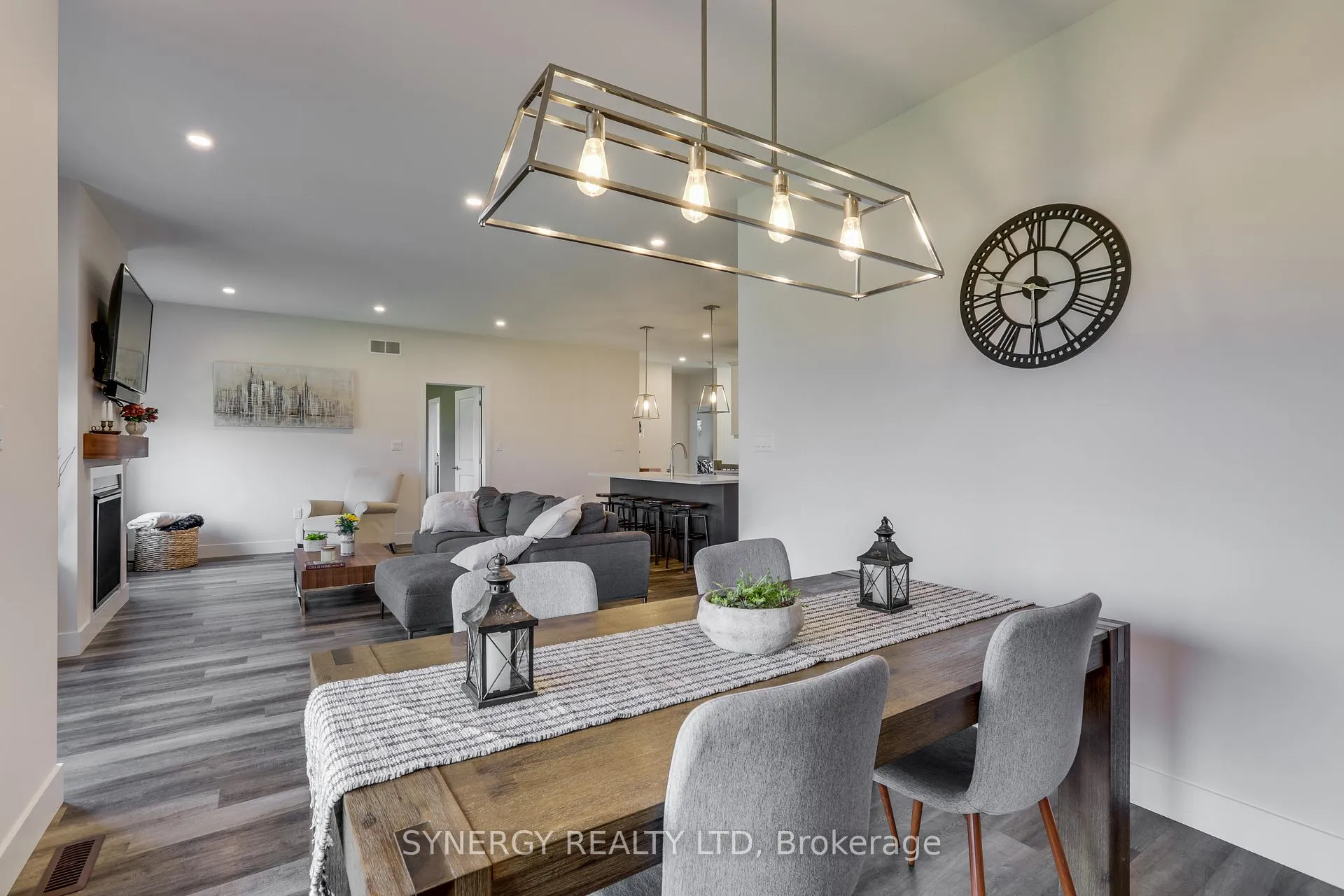 Photo 15 of 547 Scenic Court, Warwick, Watford — HOMEH