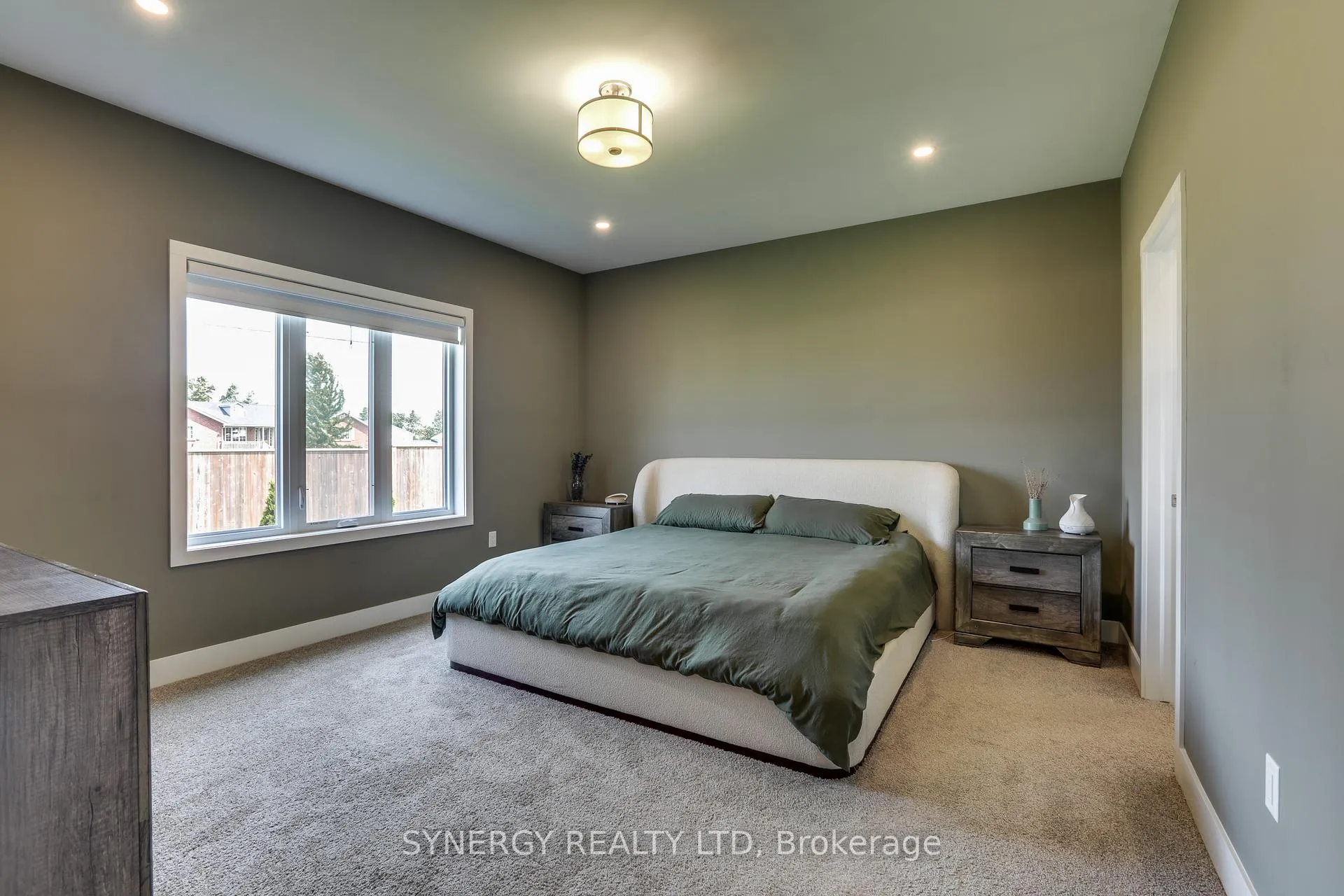 Photo 25 of 547 Scenic Court, Warwick, Watford — HOMEH