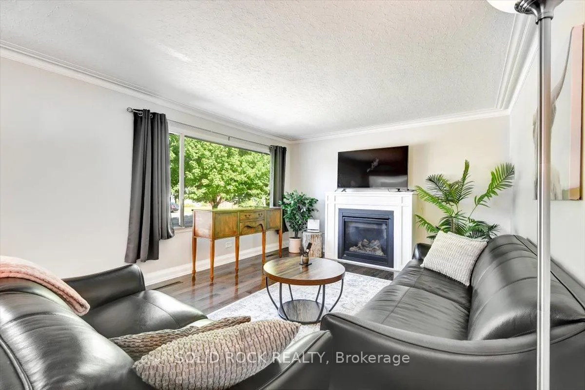 Photo 4 of 322 Walton Street, Cobourg — HOMEH