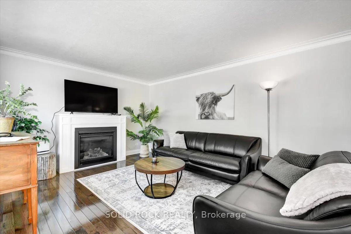 Photo 5 of 322 Walton Street, Cobourg — HOMEH