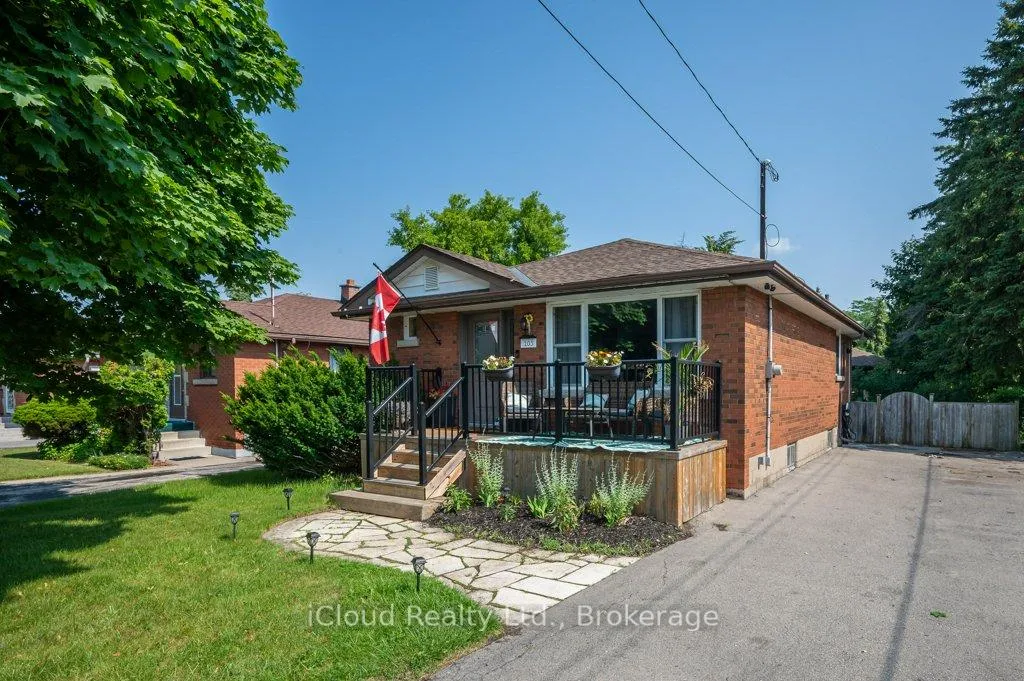 Photo 1 of 103 McElroy Road E, Hamilton, Balfour — HOMEH
