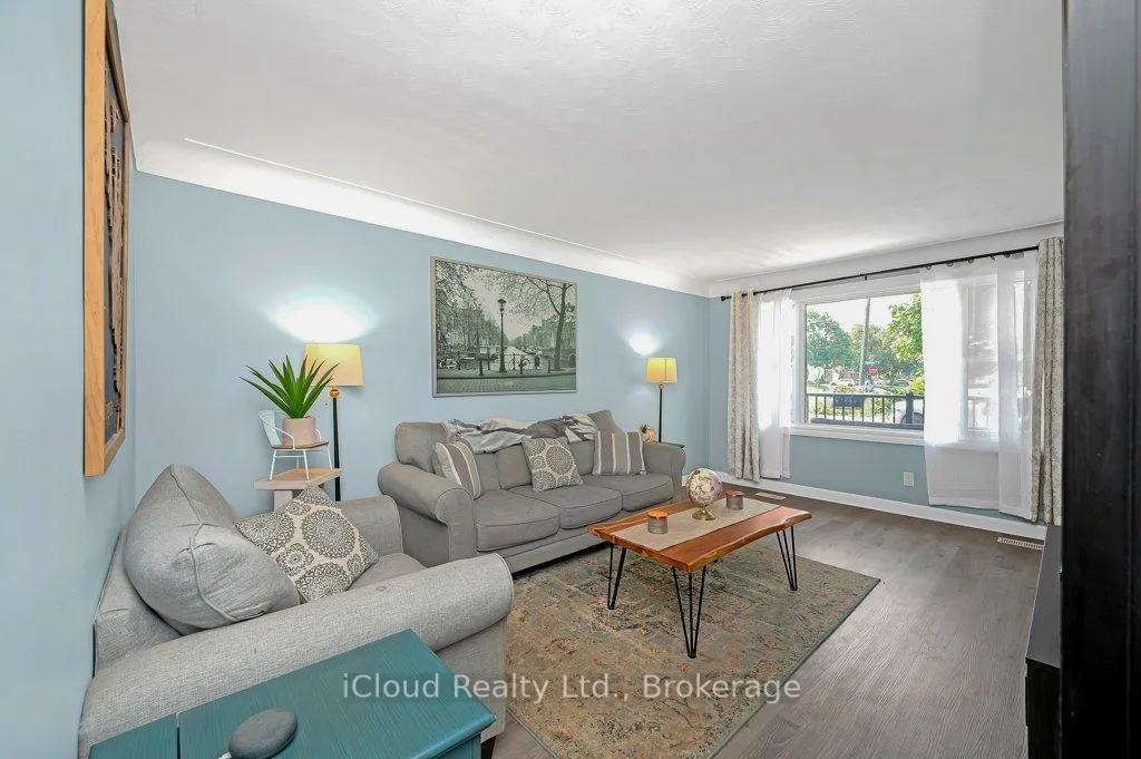 Photo 7 of 103 McElroy Road E, Hamilton, Balfour — HOMEH